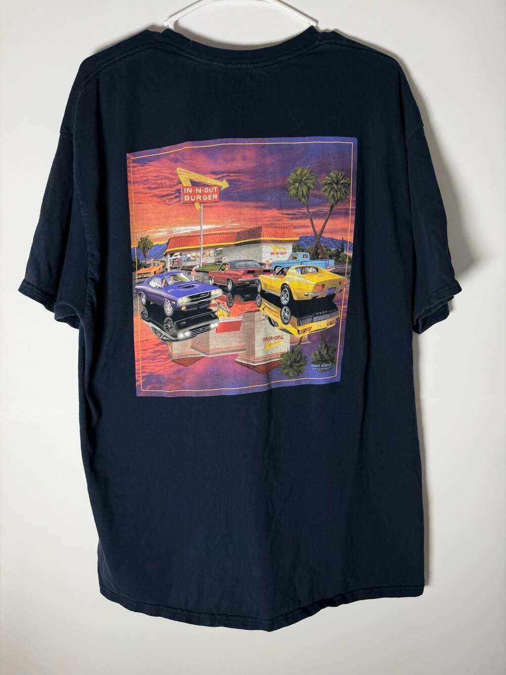 In-N-Out Burger Las Vegas Classic Cars T-Shirt Size XL Navy Blue Graphic Print